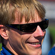 headshot_thomas
